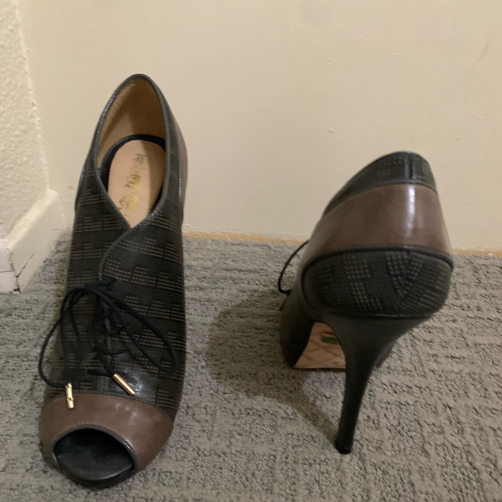 L.A.M.B. Peep toe lace up - Picture 6 of 8